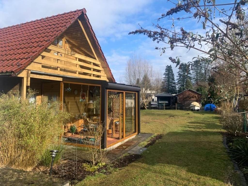 Holzhaus Mit Direktem Wasserzugang In Berlin-Koepenick Экстерьер фото